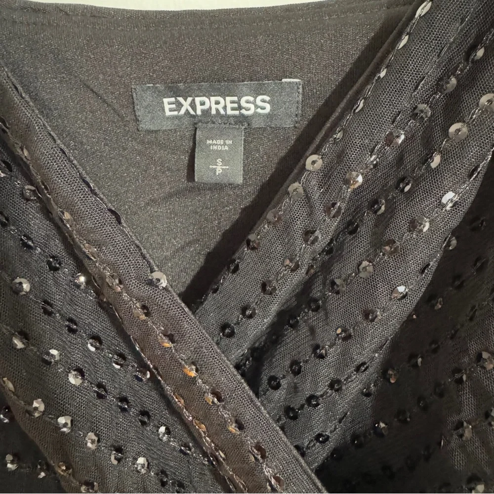 Express Black Sequin Surplice V-Neck Adjustable Strap Jumpsuit Size Small‎